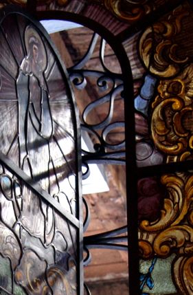 Paróquia São Francisco de Assis: detalhe de vitral